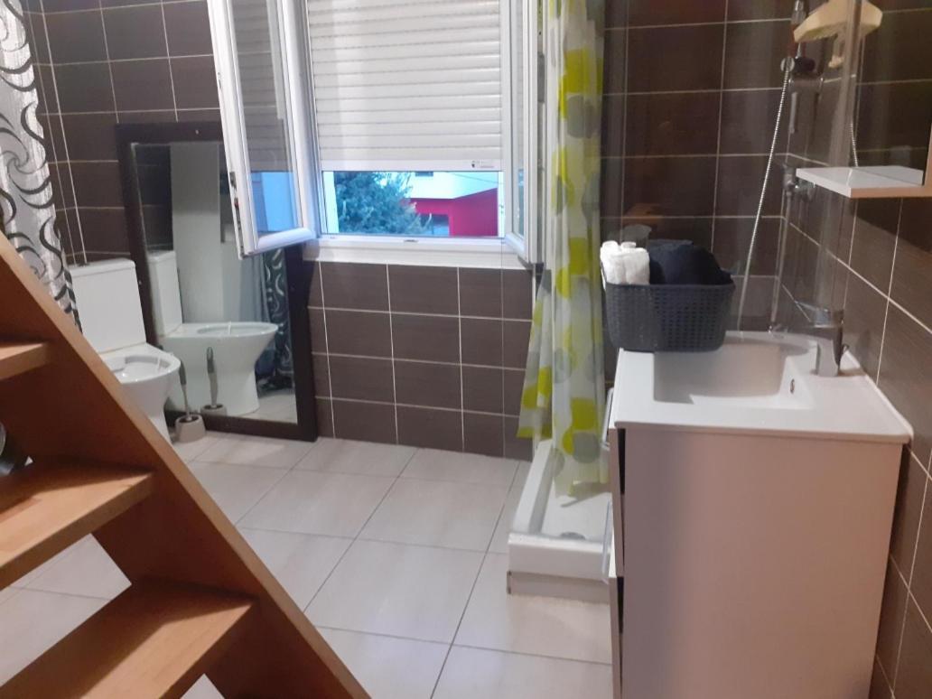 Appartement Calme Avec Terrasse Marselha Exterior foto